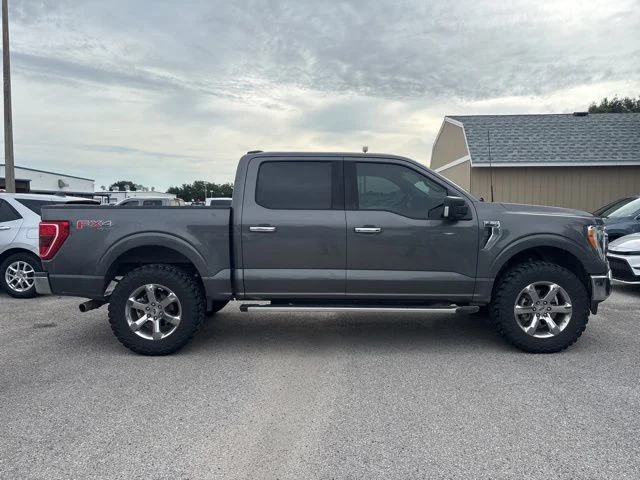 Used 2023 Gray Ford XLT image 4