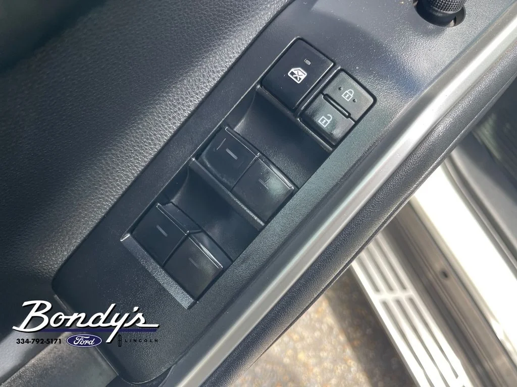 Used 2023 Pearl Toyota LE image 8