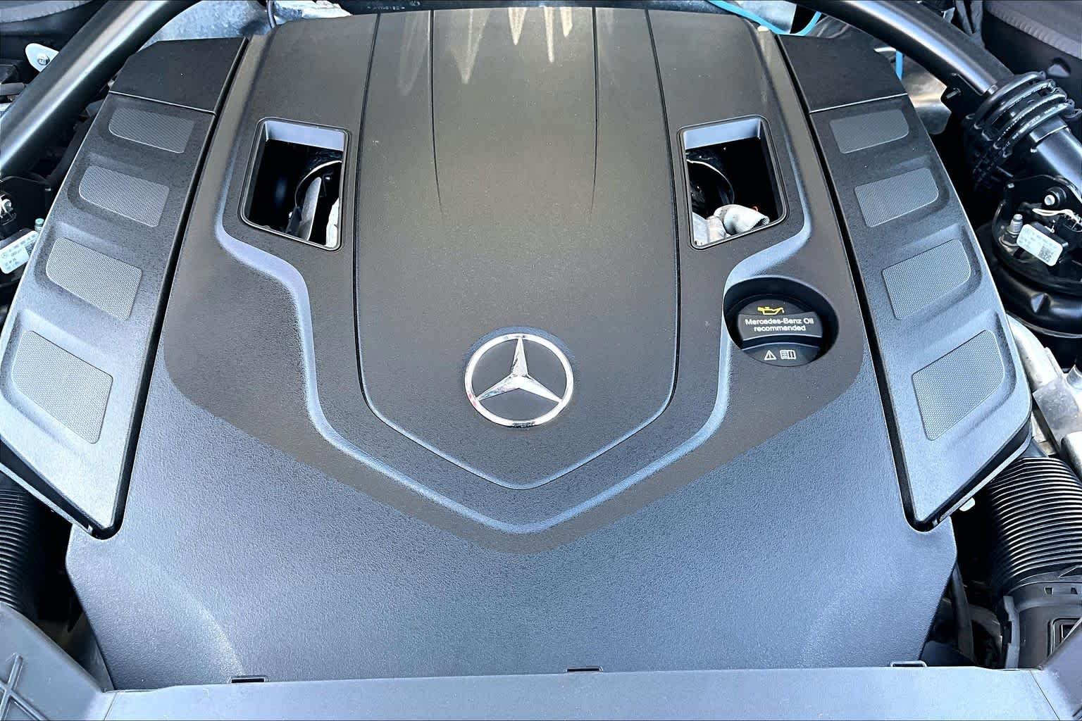 Used 2022 Obsidian Black Metallic Mercedes-Benz G 550 image 33