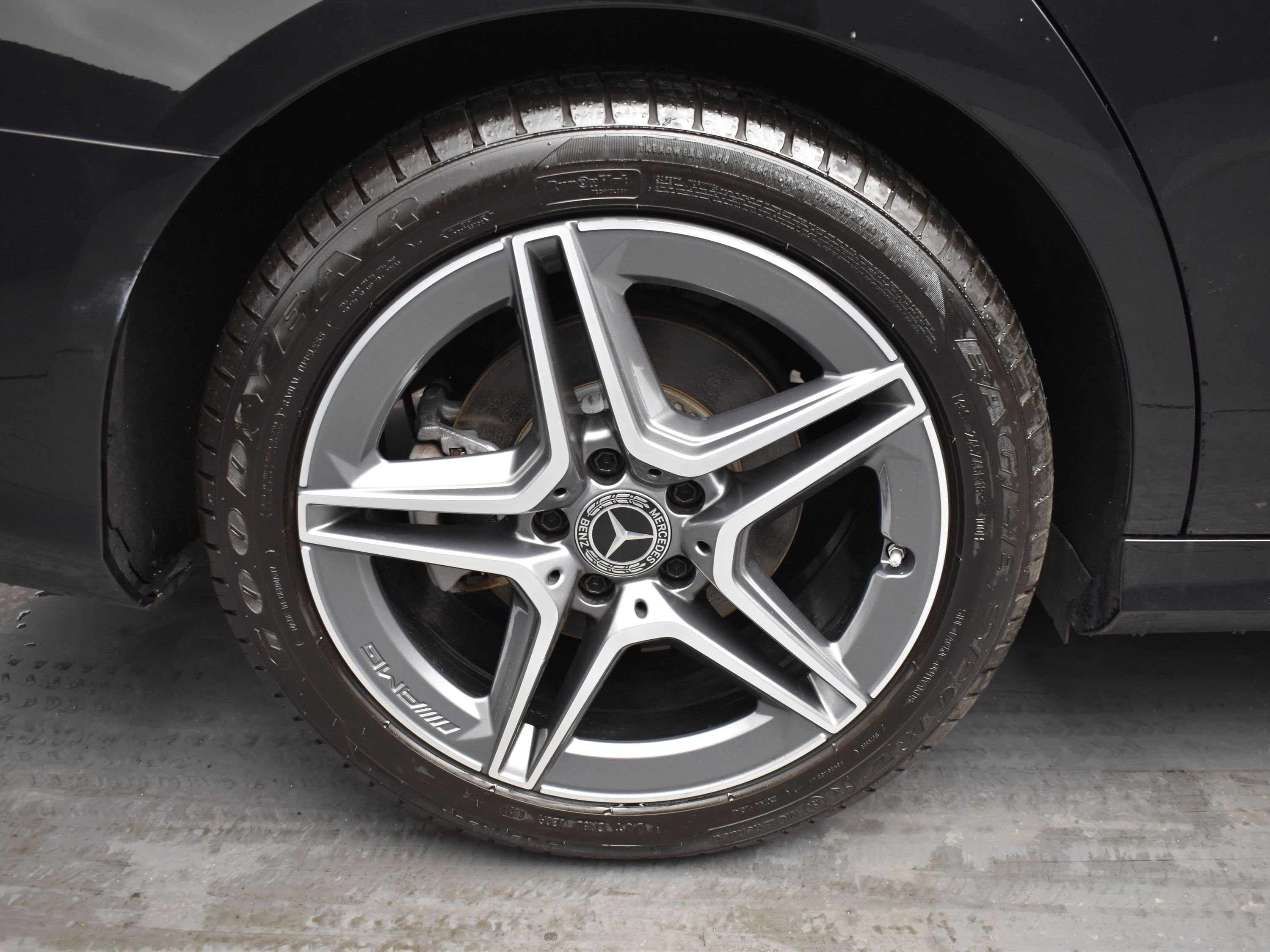 2022 Mercedes-Benz E-Class E350 - Photo 16