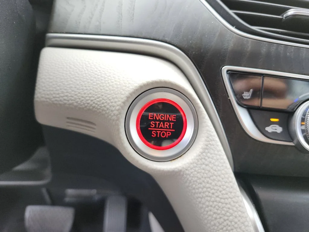 Used 2019 White Honda EX-L image 28