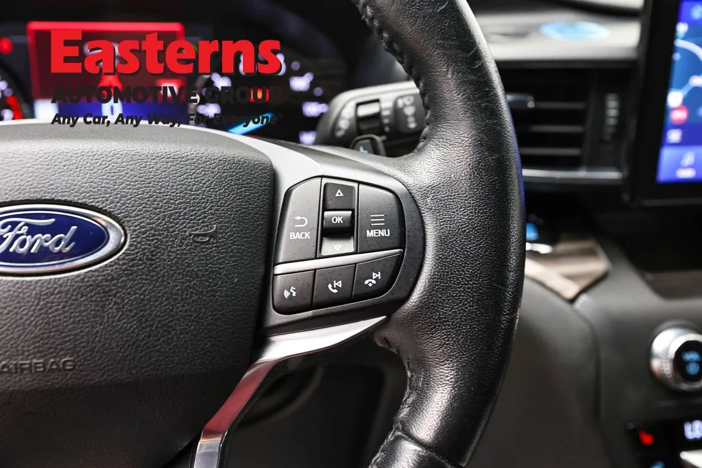 Used 2020 Black Ford Limited image 16