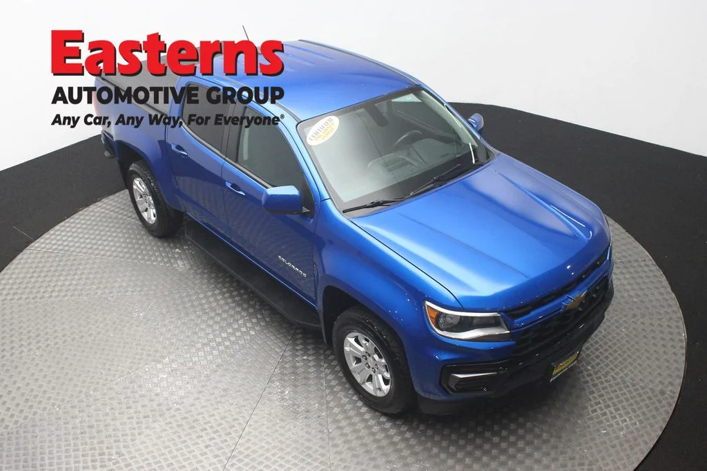 Used 2022 Blue Chevrolet LT image 3