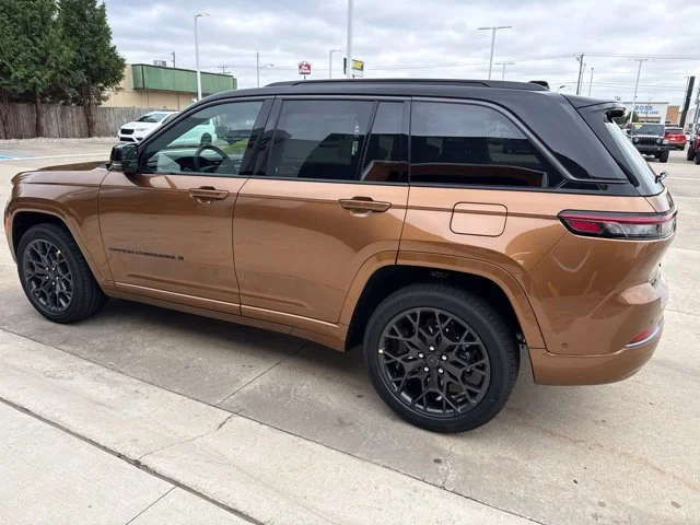 New 2027 Brown Jeep Summit image 6