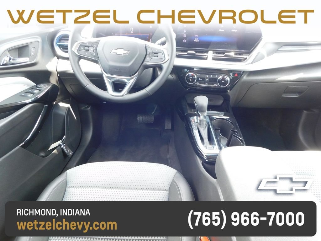 Used 2025 Red Chevrolet LT image 15
