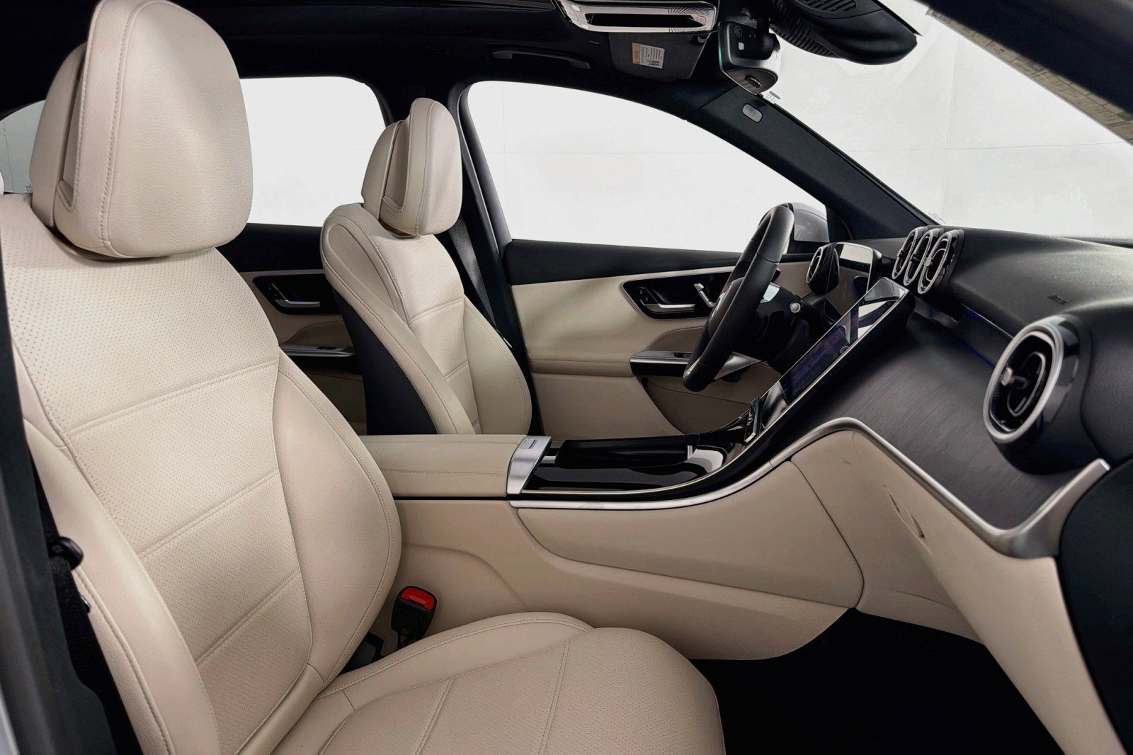 New 2026 Cirrus Silver Metallic Mercedes-Benz GLC 300 SUV image 13