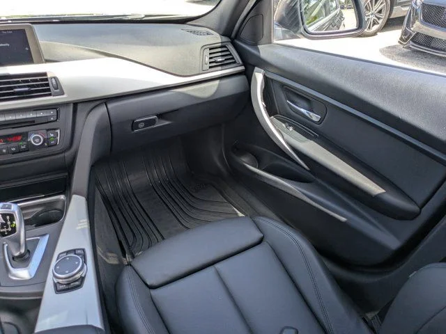 Used 2015 Mineral Gray Metallic BMW 320i xDrive image 17