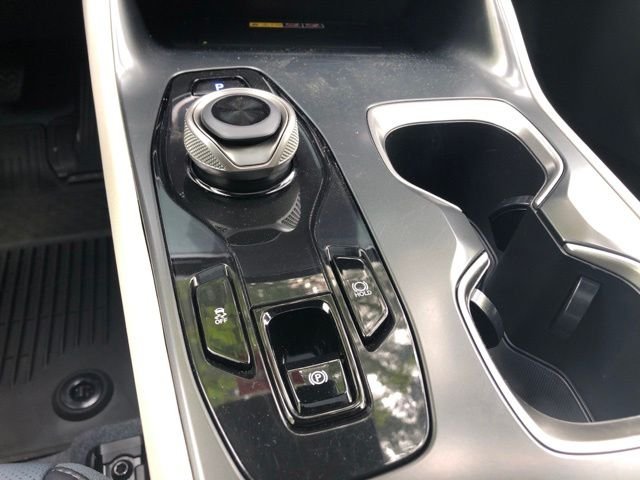 Used 2023 White Lexus 450e Premium image 32