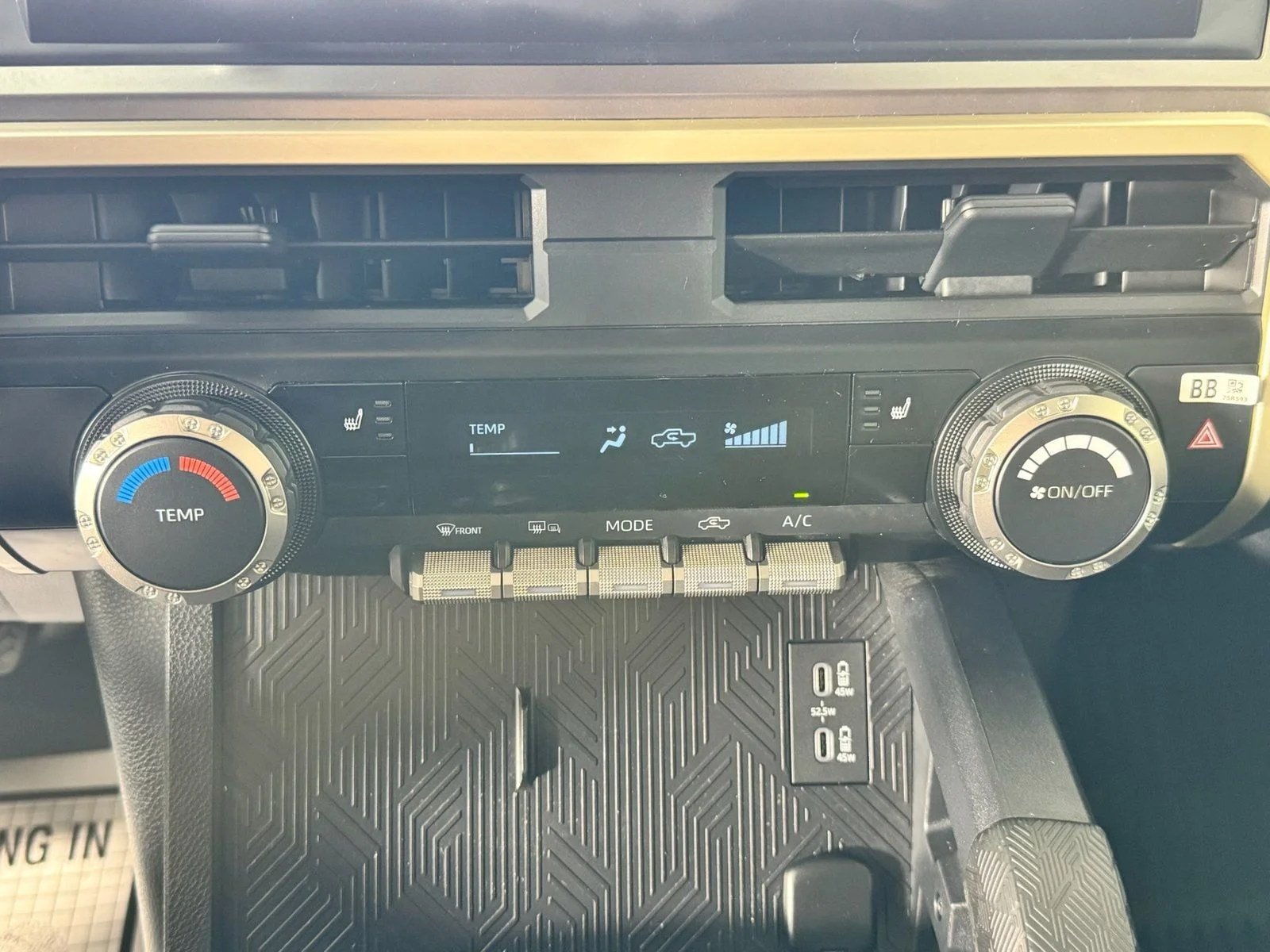 Used 2024 White Toyota SR5 image 20