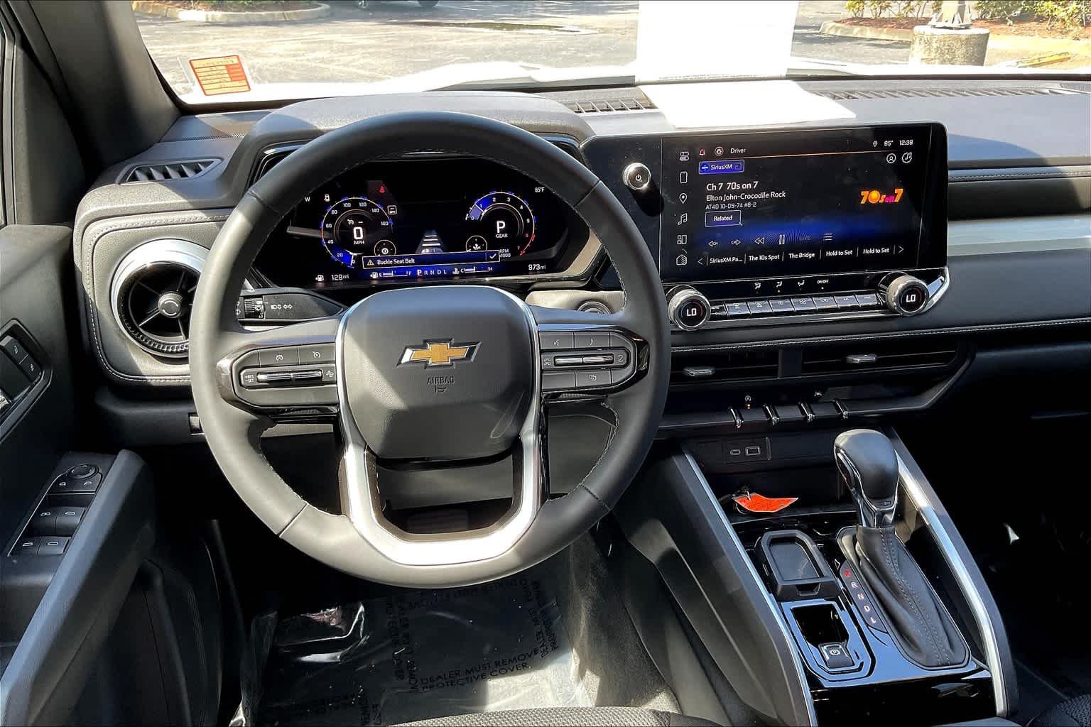 2024 Chevrolet Colorado LT - Photo 6