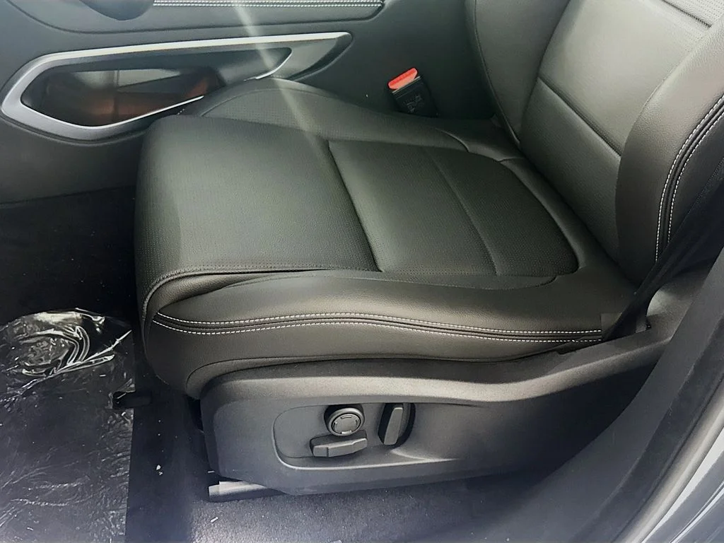 2026 Jaguar F-Pace R-Dynamic S - Photo 19