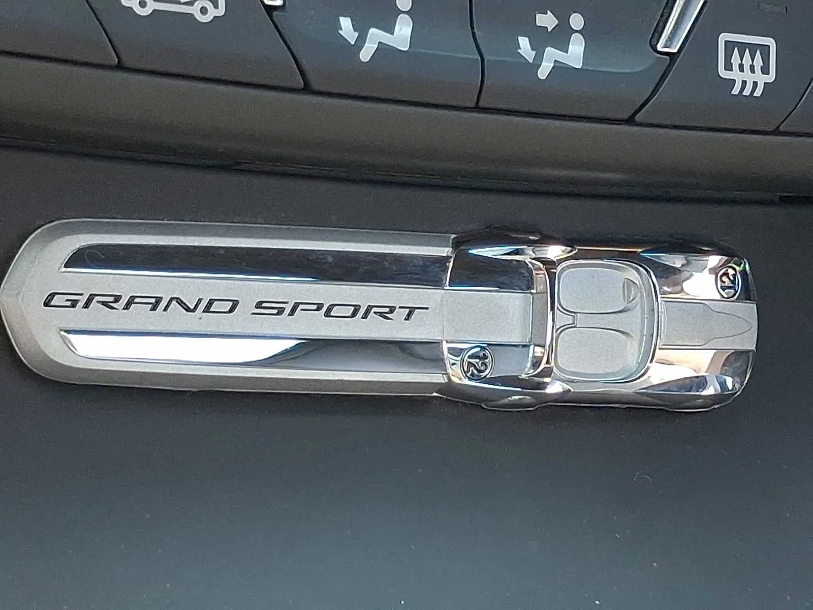 Used 2019 White Chevrolet Grand Sport 2LT image 25