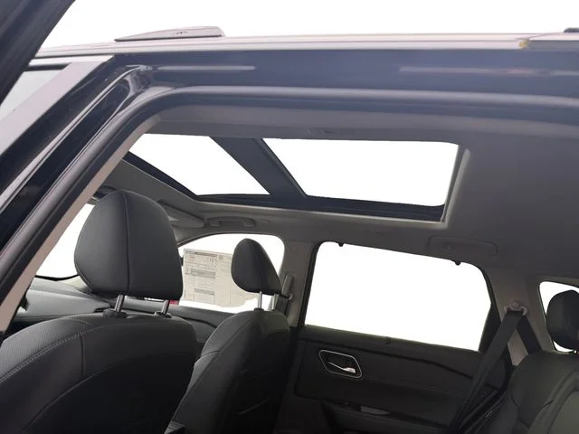 2026 Nissan Rogue Platinum - Photo 10
