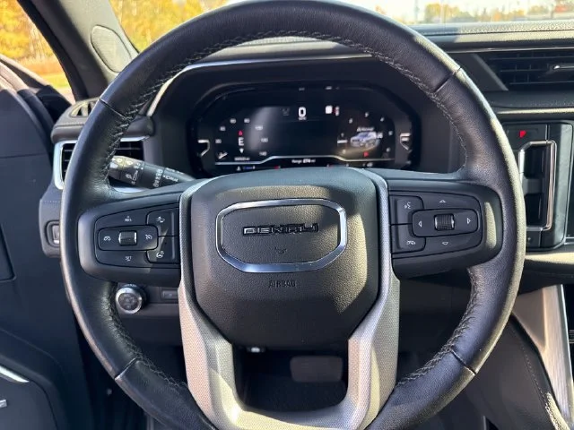 Used 2022 ONYX BLACK GMC Denali image 18