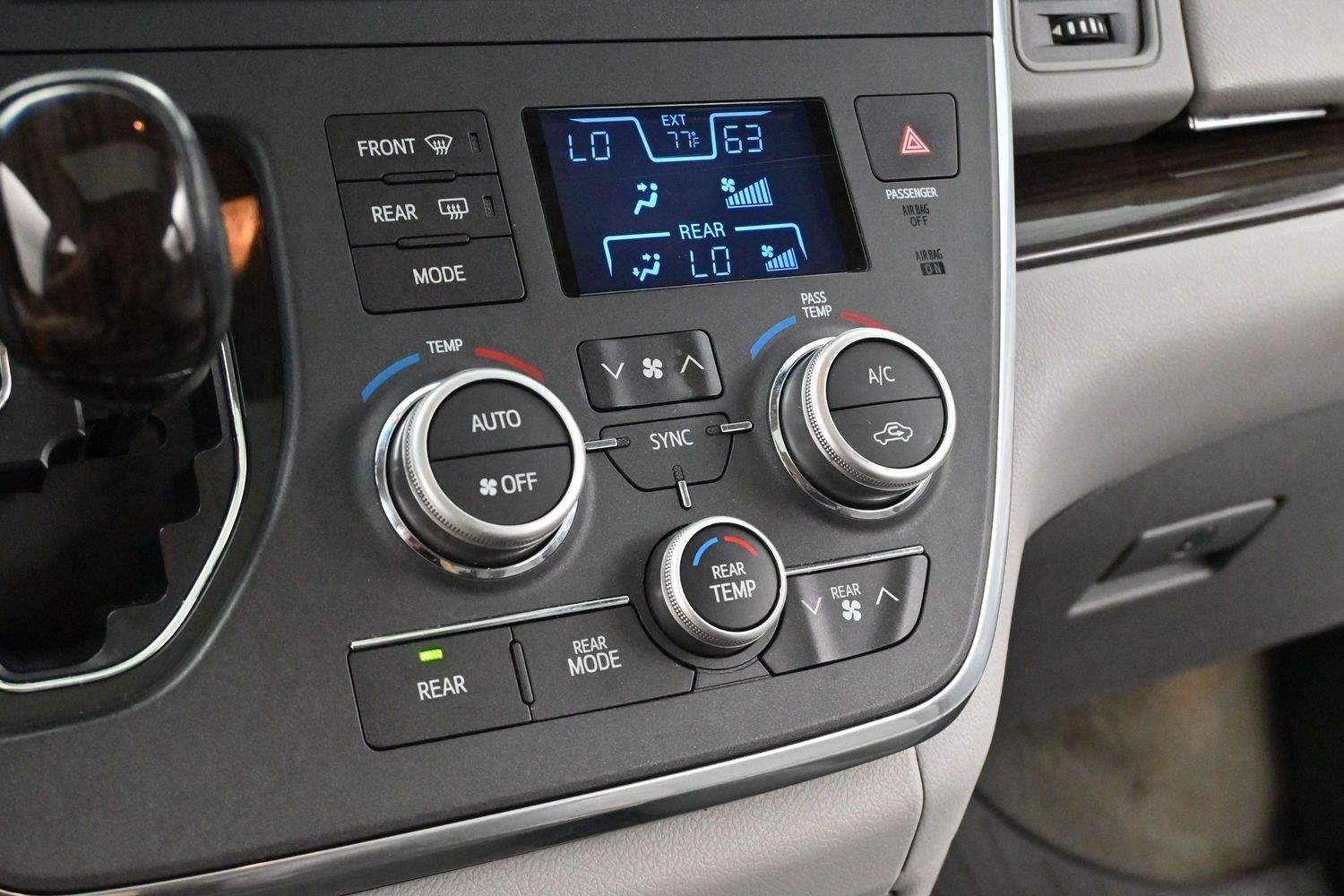 Used 2017 Blizzard Pearl Toyota XLE image 23