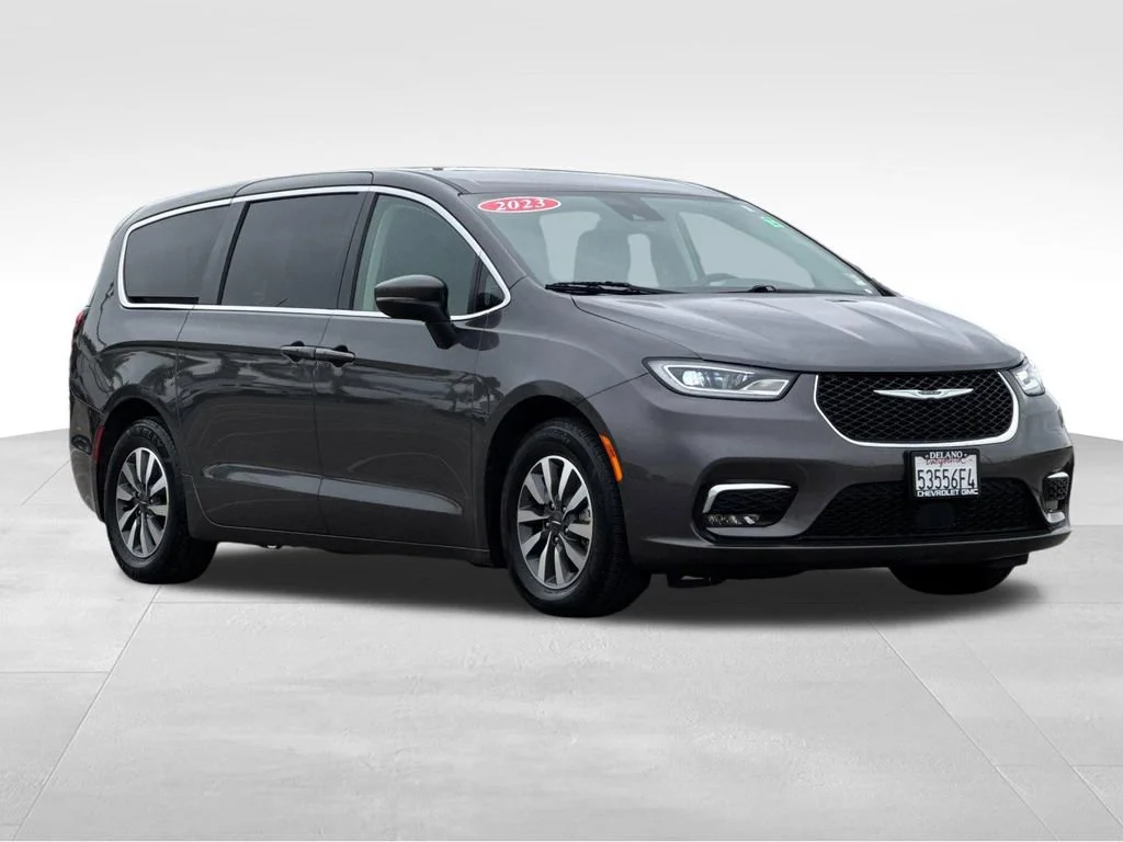 Used 2023  Chrysler Hybrid Touring L image 7
