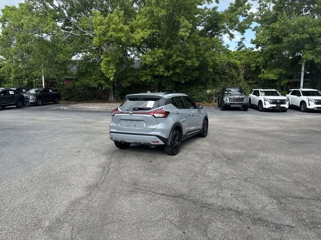 Used 2024 Gray Nissan SR image 5