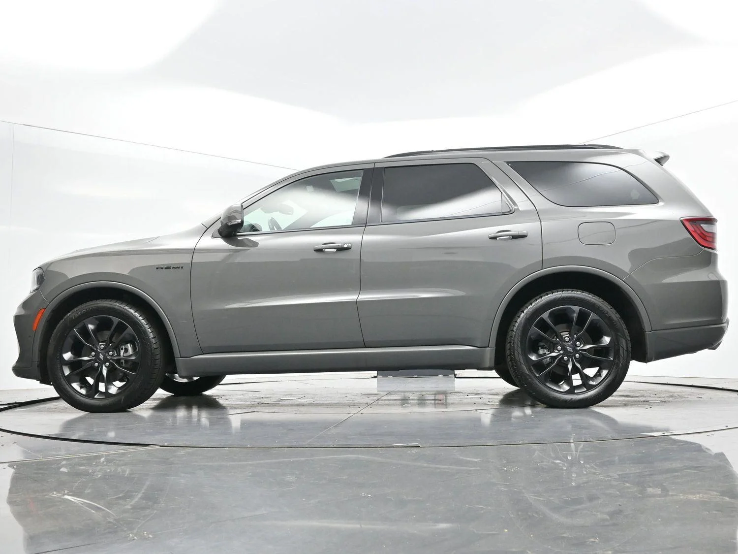Used 2022 Destroyer Gray Clearcoat Dodge Orange Sport image 46