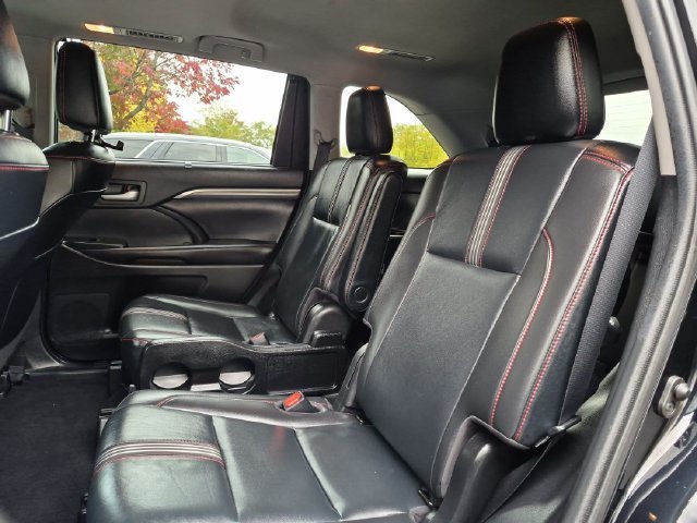 Used 2019 Black Toyota SE image 26