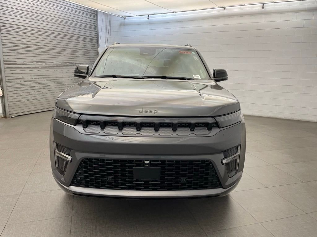 New 2026 Baltic-Gray Metallic Clear-Coat Exterior Paint Jeep Summit Reserve image 9