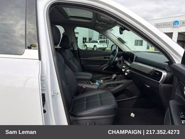 Used 2024 White Kia EX image 14