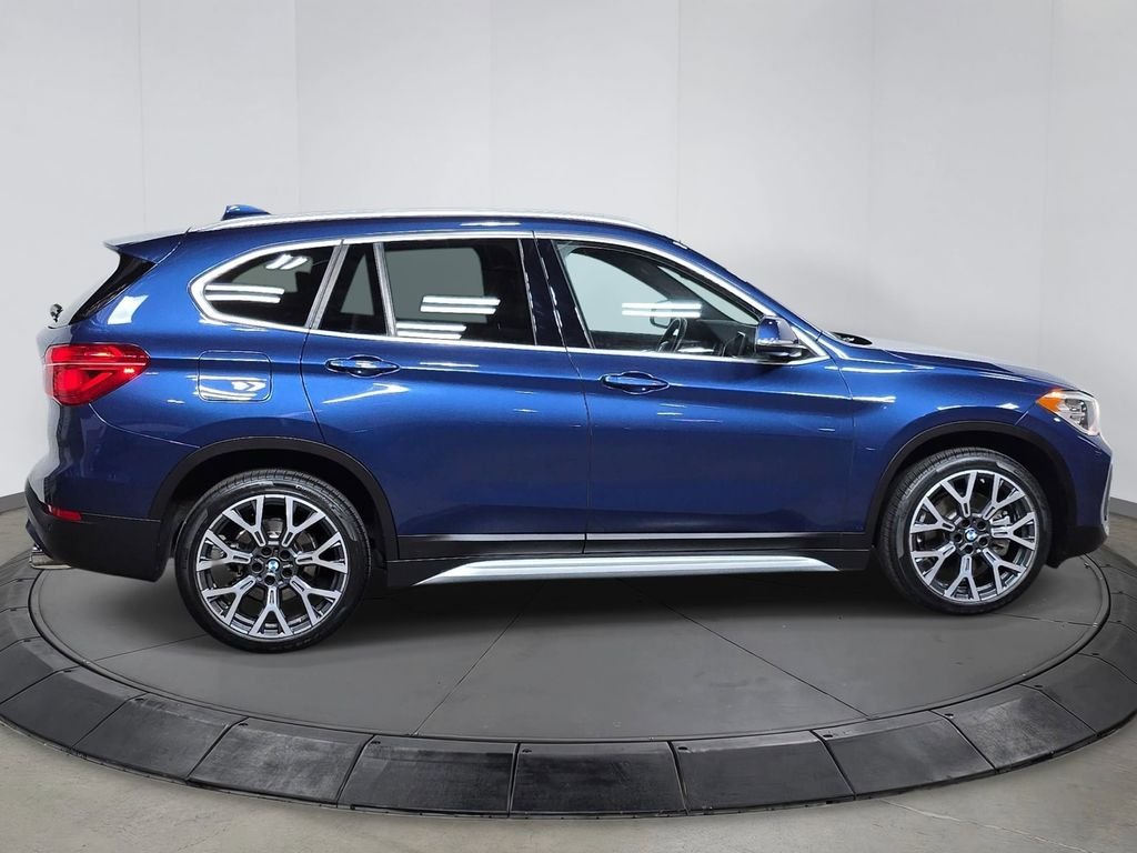Used 2021 Blue BMW sDrive28i image 8