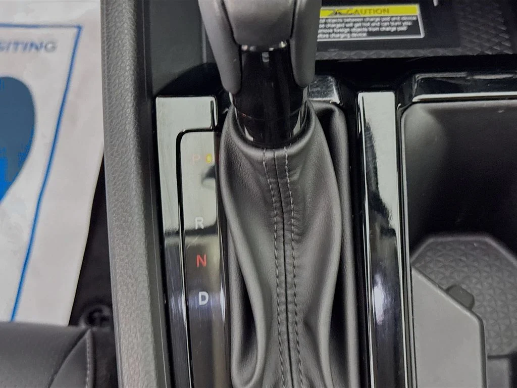 Certified Used 2025 Platinum Honda EX-L image 16