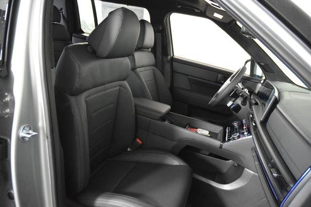New 2027 Silver Hyundai Calligraphy image 91