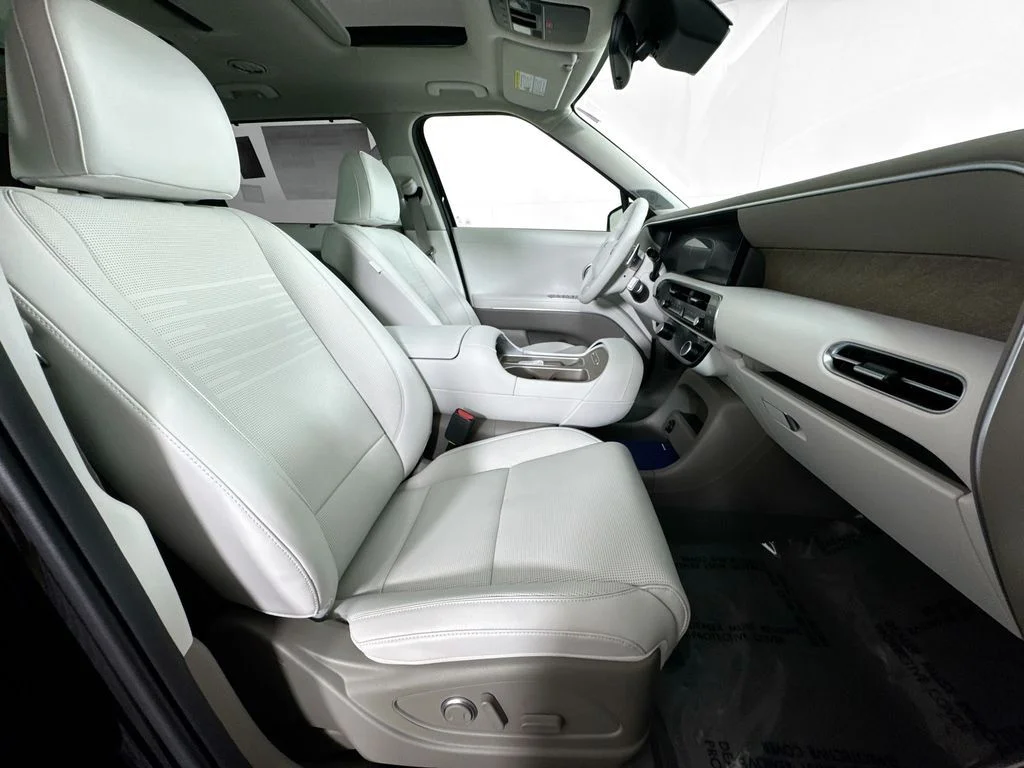New 2026 Black Hyundai Limited image 10