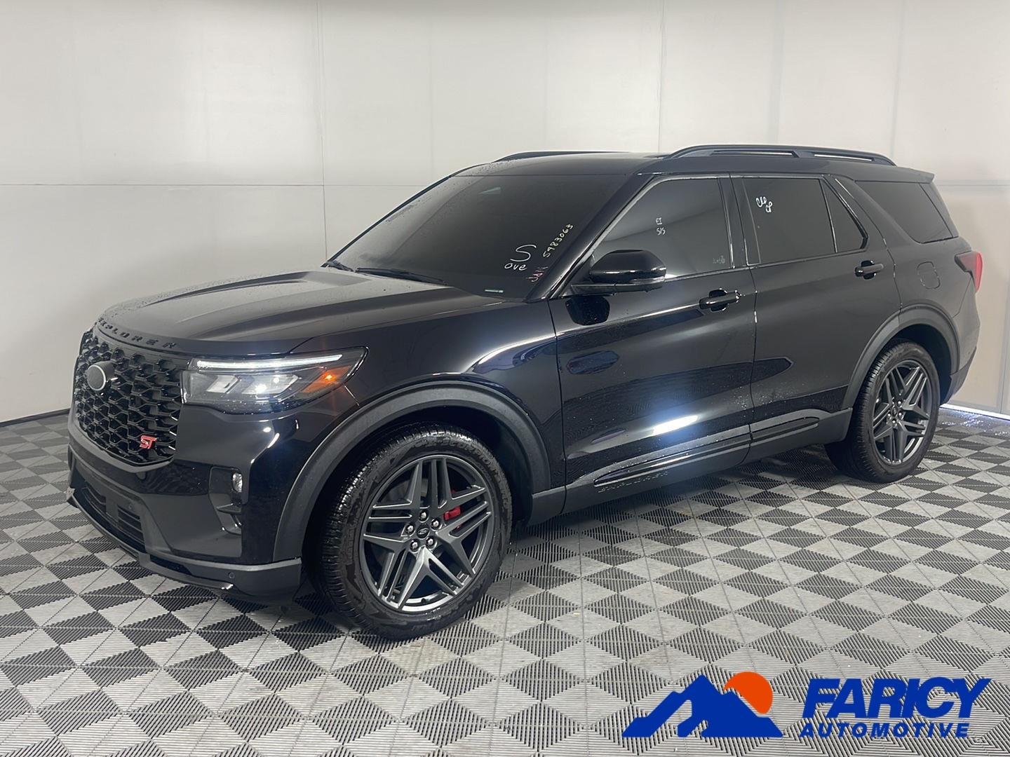 2025 Ford Explorer ST 4WD (PL535)'s photo