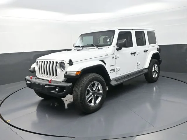 Used 2021 White Jeep Unlimited Sahara image 3