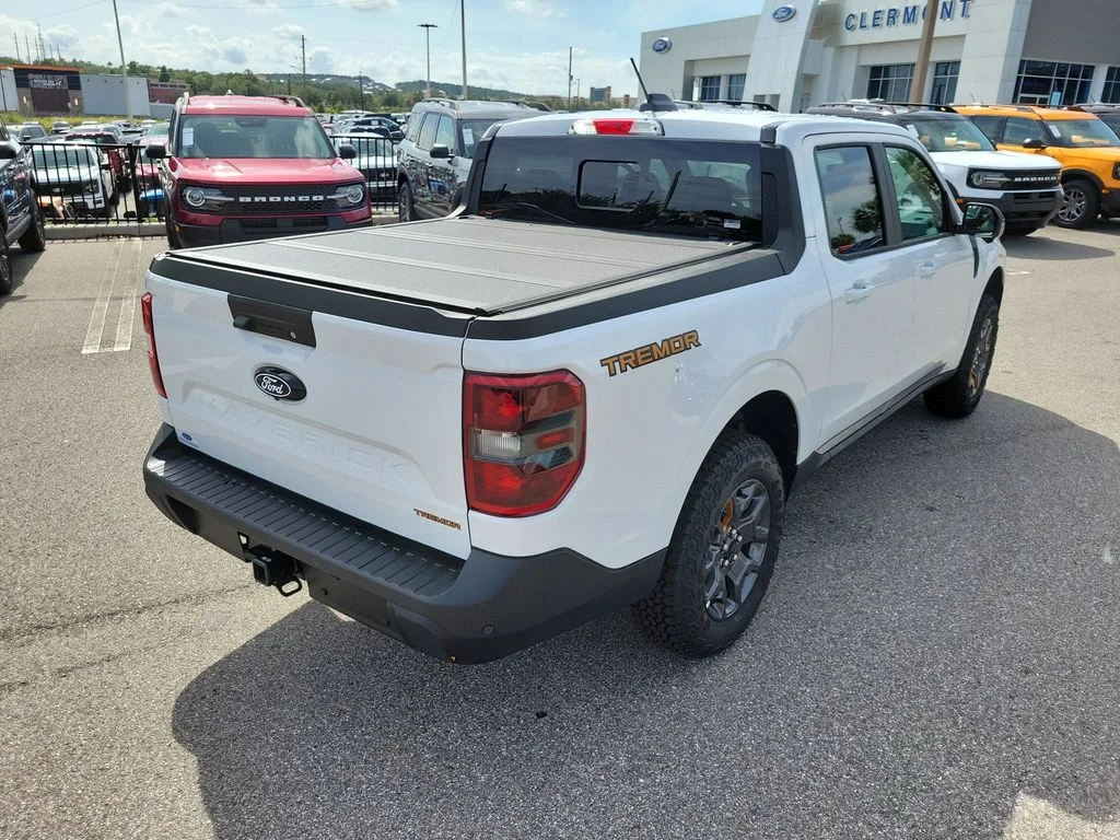 New 2026 Oxford White Ford Tremor® image 5