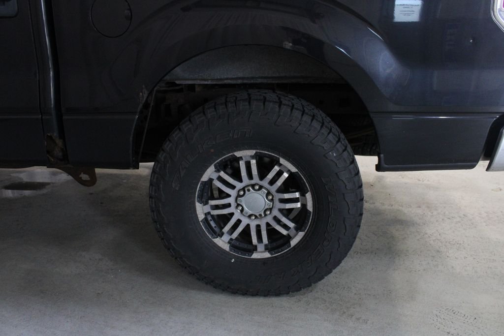 Used 2010 Black Ford XLT image 25