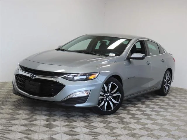 Used 2025 Sterling Gray Metallic Chevrolet RS image 1
