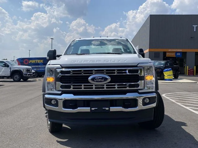 New 2025 White Ford XL image 9