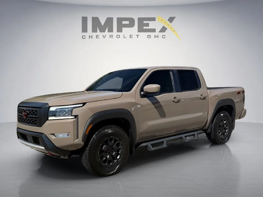 Used 2023  Nissan PRO-4X image 1