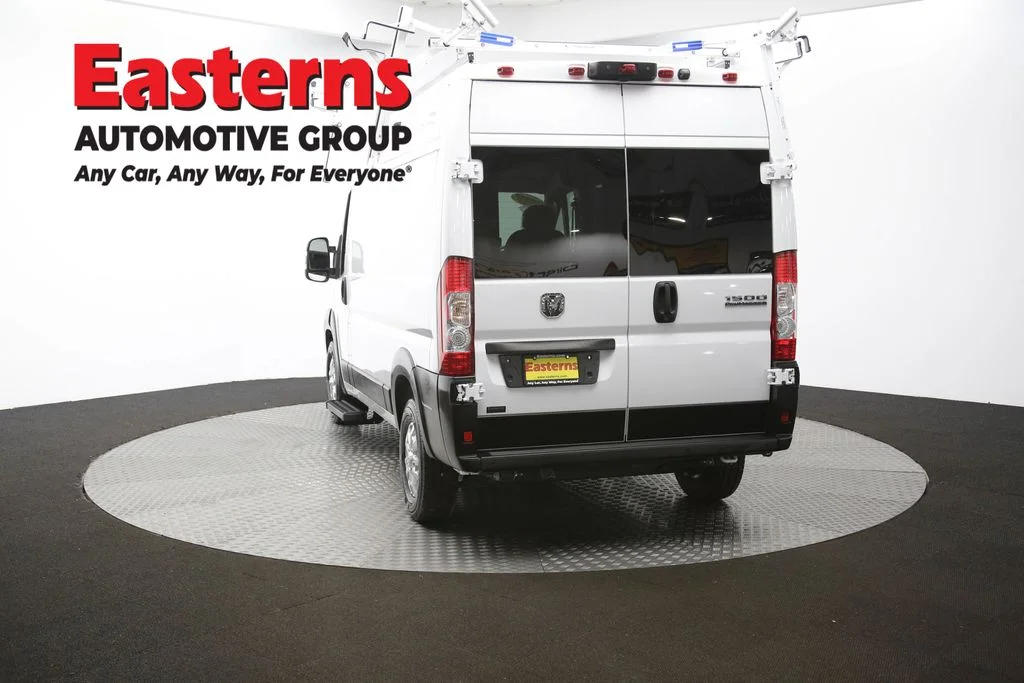 Used 2025 White Ram Base image 36