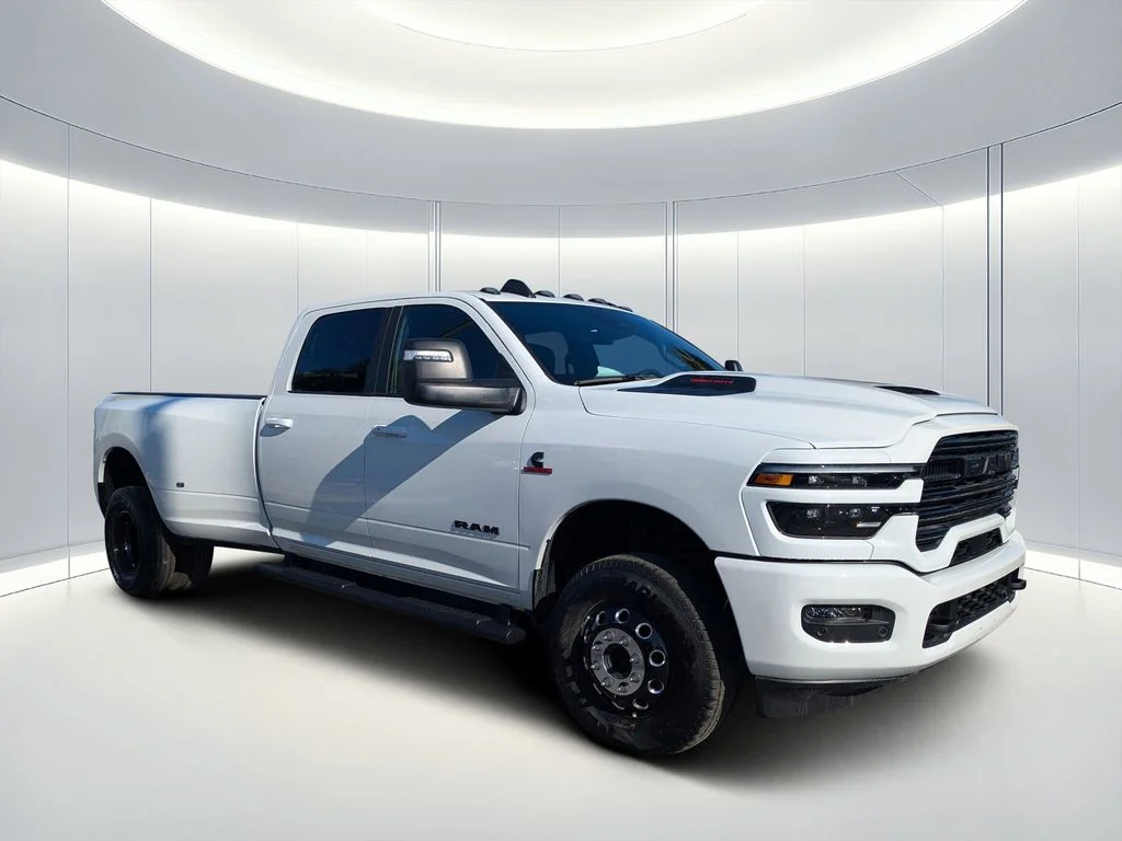 New 2026 Bright White Clear-Coat Exterior Paint RAM Laramie image 2
