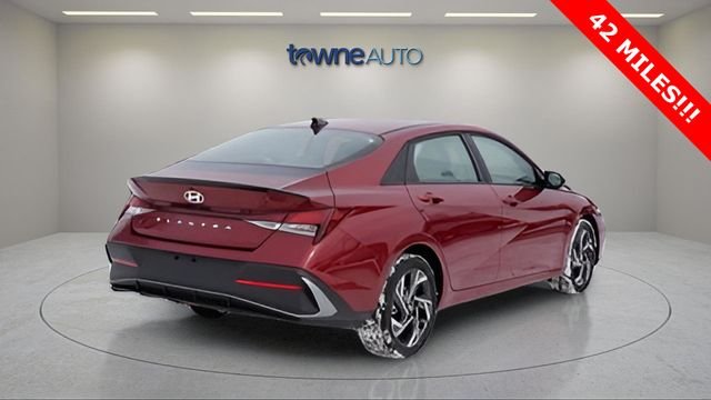 2025 Hyundai Elantra SEL - Photo 6