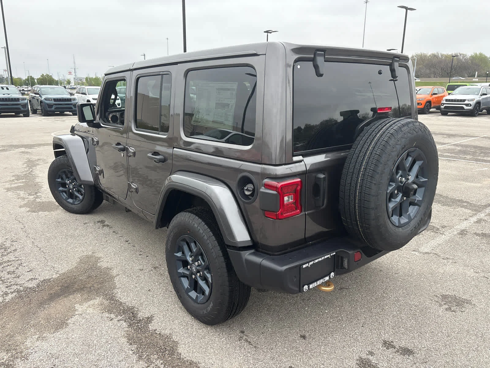 New 2026 Granite Crystal Metallic Clearcoat Jeep 85th Anniversary image 7