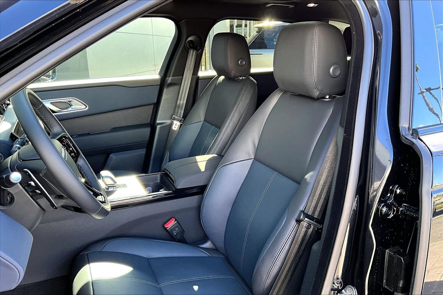 2026 Land Rover Range Rover Velar Dynamic SE - Photo 9