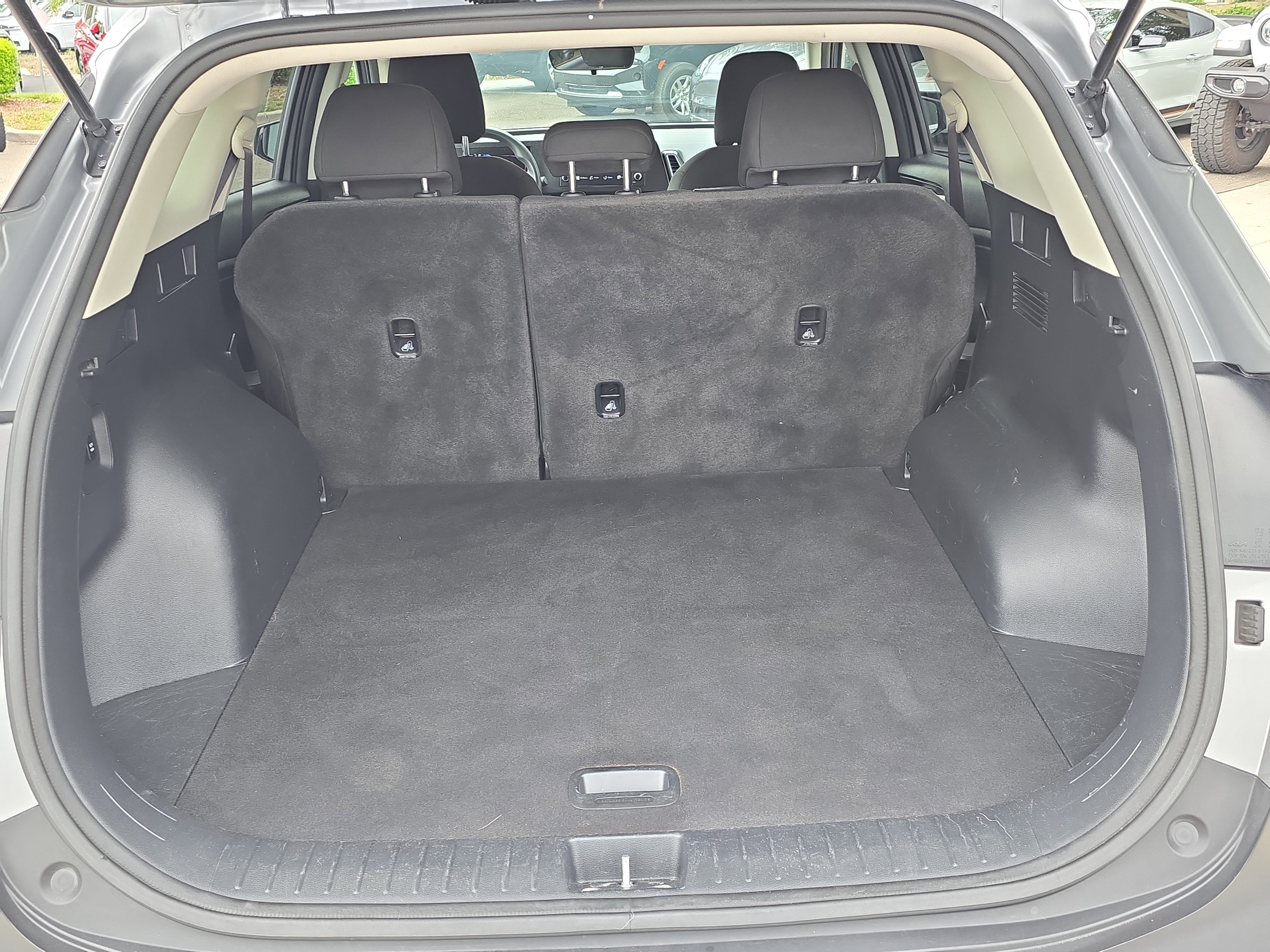 Certified Used 2024 Steel Gray Kia LX image 10