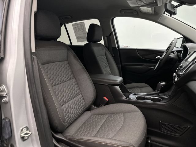 Used 2018 SILVER ICE METALLIC Chevrolet LT image 26