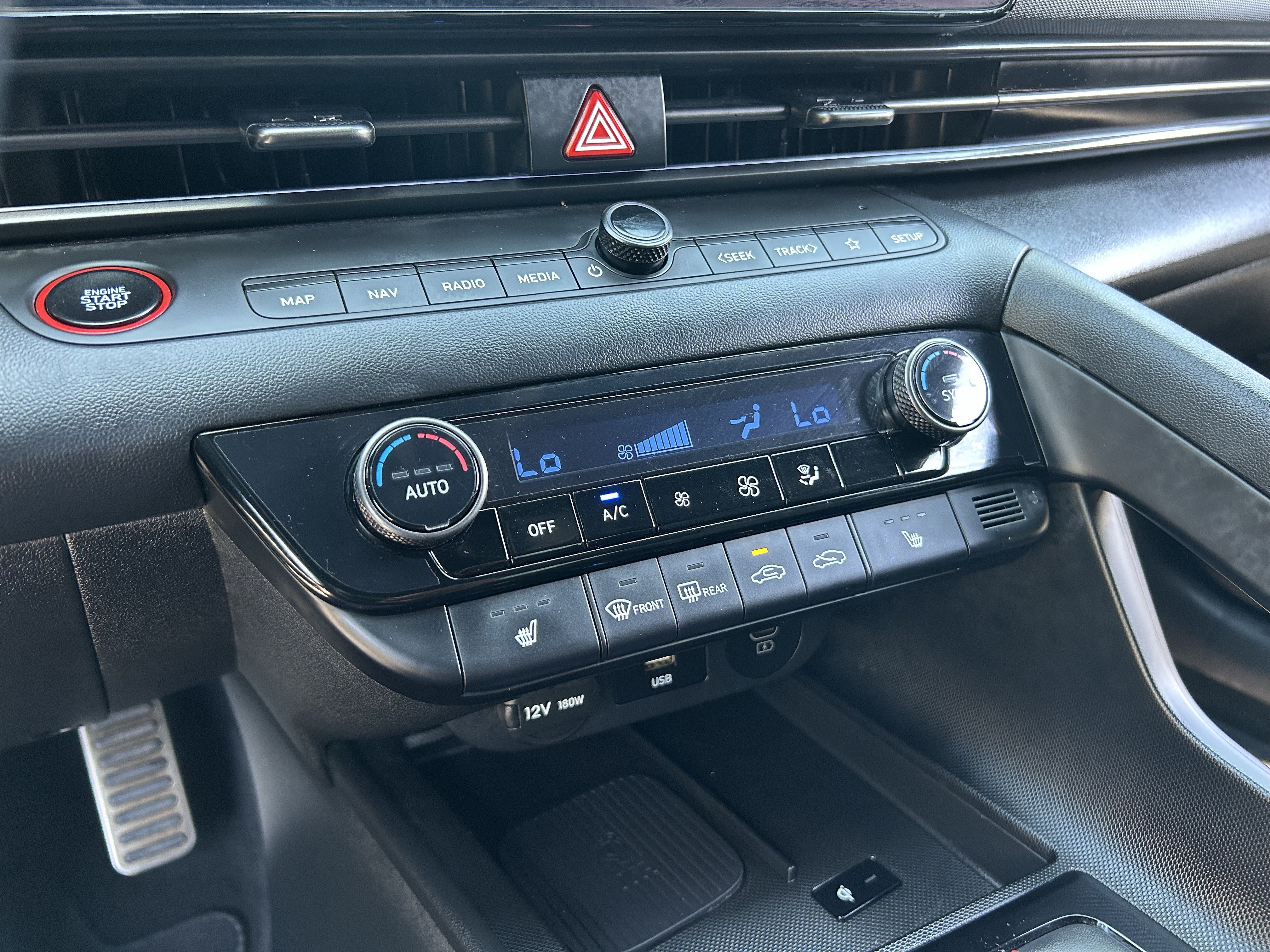 2024 Hyundai Elantra N Line - Photo 23