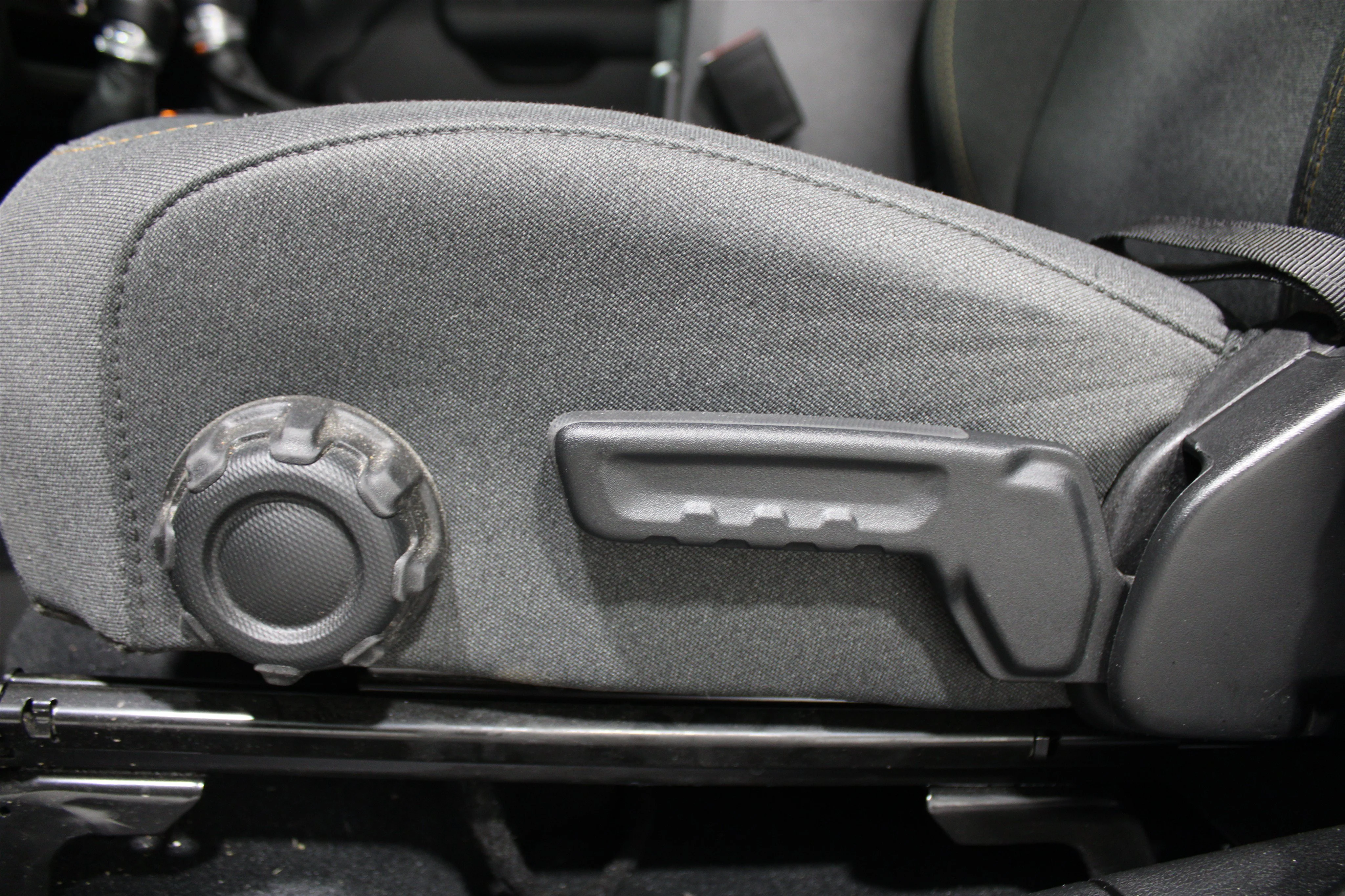 2025 Jeep Wrangler 4-Door Sport S - Photo 4