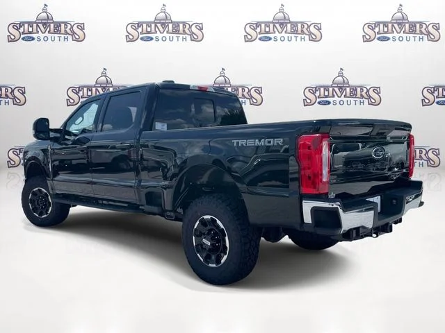 New 2026 Agate Black Metallic Ford XLT image 4