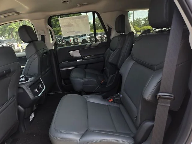 New 2026 Oxford White Ford Active image 49