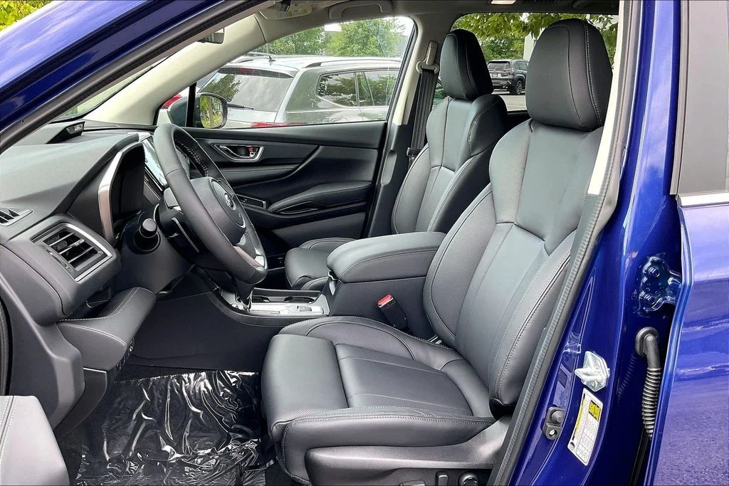 New 2026 SAPPHIRE BLUE PEARL Subaru Limited 7-Passenger image 11
