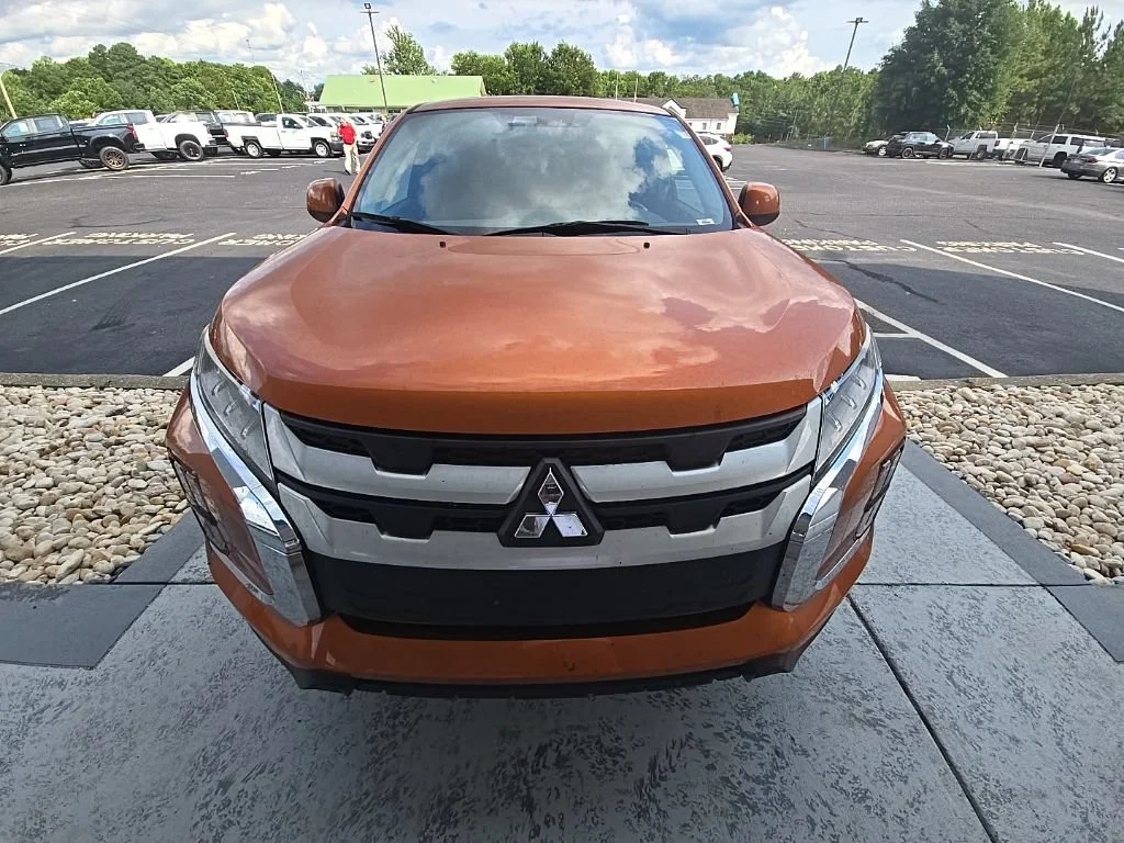 Used 2022 Orange Mitsubishi ES image 8
