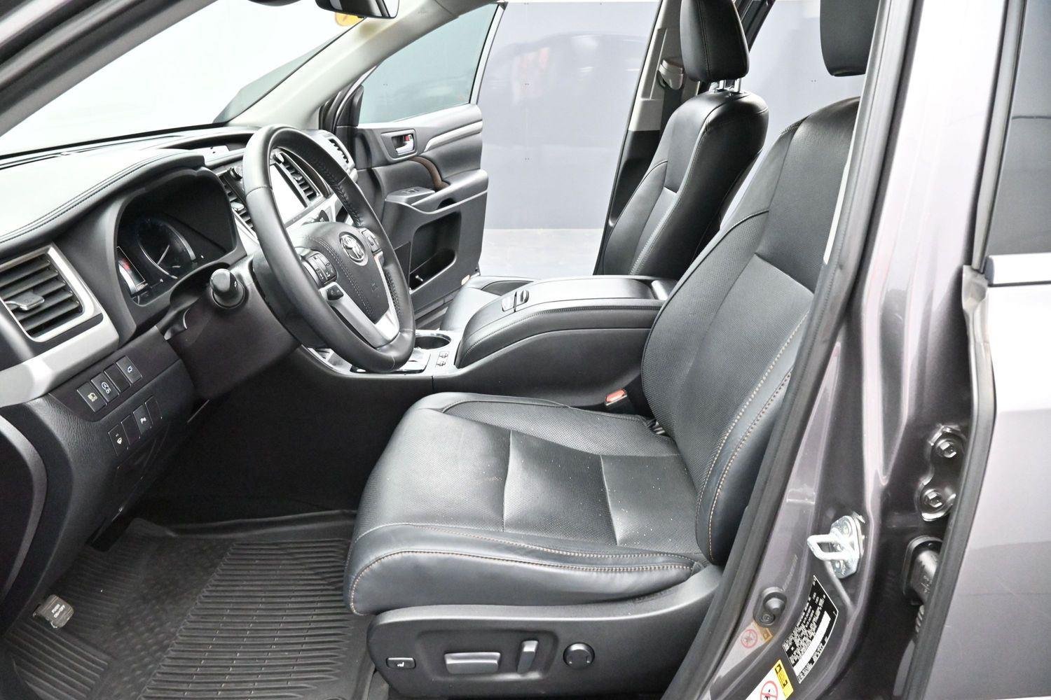 Used 2019 Predawn Gray Mica Toyota Limited image 14